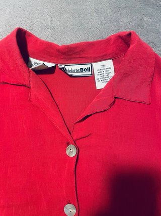 Blusa roja con estampado