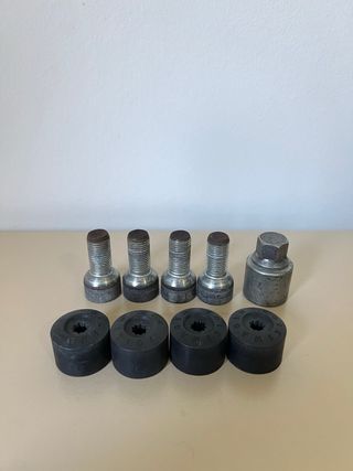 Kit tornillos antirrobo original para llantas VAG