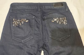 Guess Brittney Skinny – Detalle Joya – Talla 38