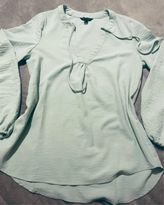 Blusa Cortefiel verde manga abullonada