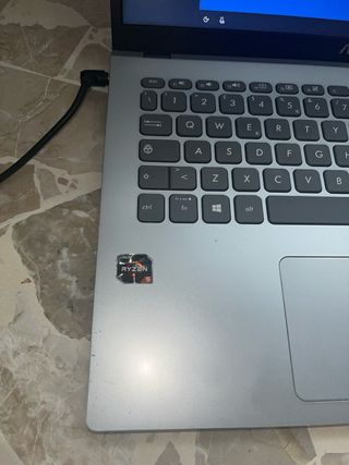 ASUS VivoBook 15 (Ryzen 5 - 8GB RAM - SSD).