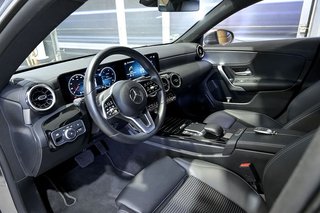 Mercedes CLA MERCEDES-BENZ   200 D DCT