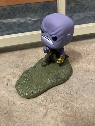 Funko Pop Thanos con Base