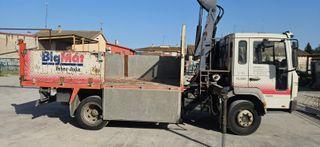 CAMION GRUA VOLVO FL 220  2000  570.000KM