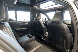 Volvo XC40   2.0 T4 RDesign Auto