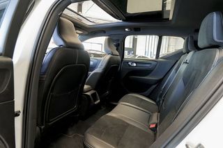 Volvo XC40   2.0 T4 RDesign Auto