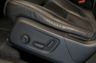 Volvo XC40   2.0 T4 RDesign Auto