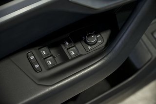 Volkswagen Touareg   Prem Eleg 3.0 V6 TDI 170kW Tip 4M