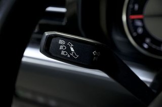 Volkswagen Touareg   Prem Eleg 3.0 V6 TDI 170kW Tip 4M