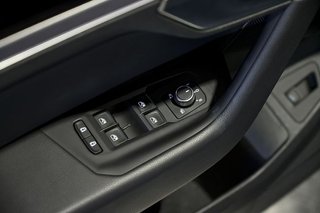 Volkswagen Touareg   Prem Eleg 3.0 V6 TDI 210kW Tip 4M