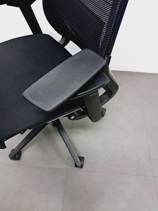 Sedia da ufficio professionale STEELCASE THINK con poggiatesta