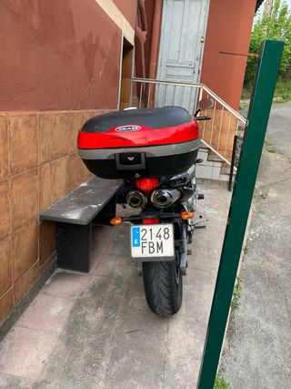 Yamaha FZ6-S Sportbike