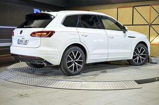 Volkswagen Touareg   Prem Eleg 3.0 V6 TDI 210kW Tip 4M
