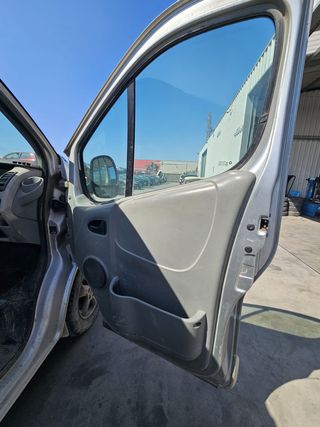 Opel Vivaro 2.5