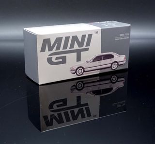 Mini GT 792 BMW E38 750iL Prata