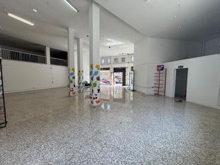 Local comercial en venta en La Roureda en Viladecans