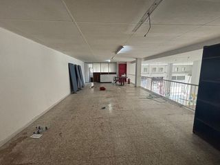 Local comercial en venta en La Roureda en Viladecans