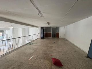 Local comercial en venta en La Roureda en Viladecans