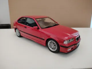 BMW E36 Compact Otto 1/18 Rojo