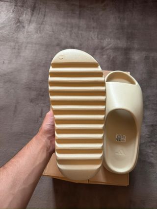 Chanclas Adidas Yeezy Beige Talla 42