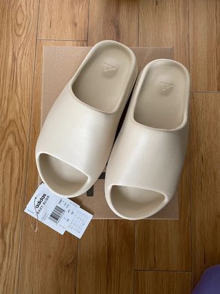 Chanclas Adidas Yeezy Beige Talla 42