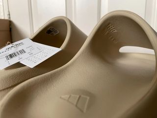 Chanclas Adidas Yeezy Beige Talla 42