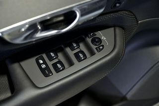Volvo XC90   2.0 B5 D AWD RDesign Auto