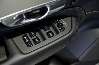 Volvo XC90   2.0 B5 D AWD RDesign Auto