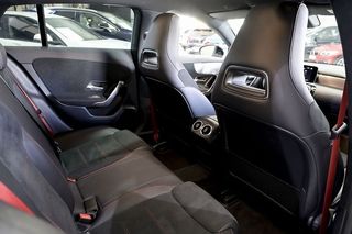Mercedes CLA MERCEDES-BENZ   MercedesAMG 35 4MATIC Shooting Bra