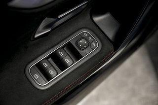 Mercedes CLA MERCEDES-BENZ   MercedesAMG 35 4MATIC Shooting Bra