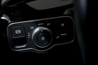 Mercedes CLA MERCEDES-BENZ   MercedesAMG 35 4MATIC Shooting Bra