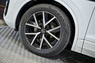 Volkswagen Touareg   Prem Eleg 3.0 V6 TDI 210kW Tip 4M