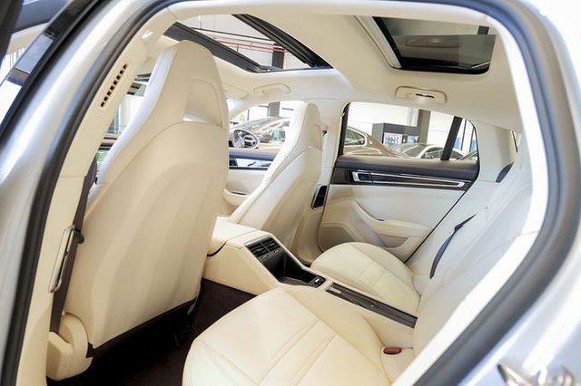 Porsche Panamera 4 EHybrid