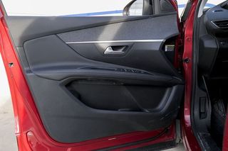 Peugeot 3008   1.5L BlueHDi 96kW 130CV SS Allure