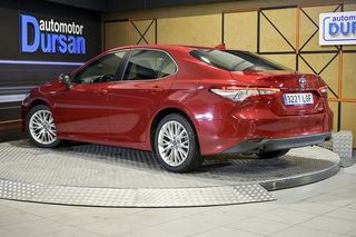 Toyota Camry   2.5 220H Advance
