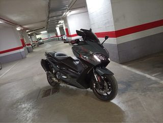 Yamaha TMAX 560 2021