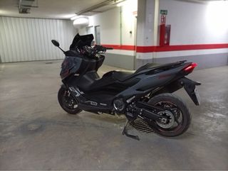 Yamaha TMAX 560 2021