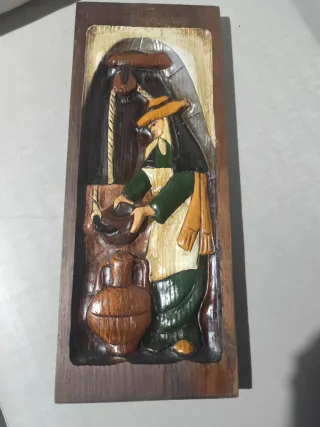 Cuadro de madera tallada
