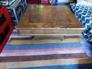 Mesa cuadrada cobre y madera