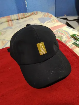 Gorra de golf negra