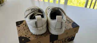 Zapatillas Feroz Talla 26 Blancas