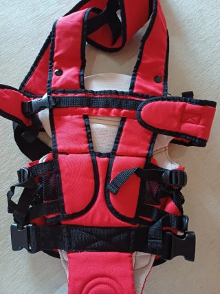 Mochila Porta Bebé Chicco Roja y Negra