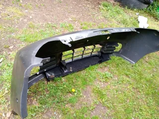 Paragolpes delantero negro