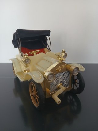 Portagioie Musicale Auto d'Epoca Carillon