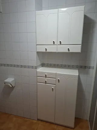Mueble de baño blanco