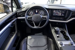 Volkswagen Touareg Prem Eleg 3.0 V6 TDI 210kW Tip 4M
