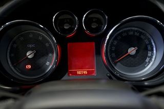 Opel Insignia    2.8 V6 Turbo OPC