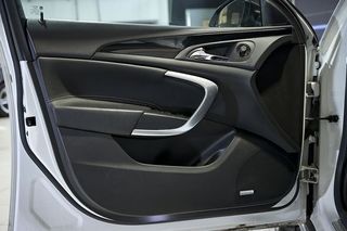 Opel Insignia    2.8 V6 Turbo OPC