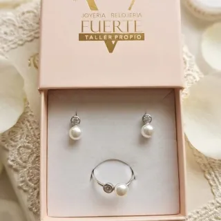 Conjunto Comunión Pendiente y Sortija Plata