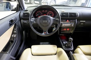 Audi S3 1.8 T quattro